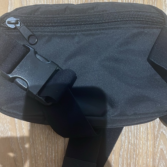 VS Pink Fanny pack - Picture 4 of 4